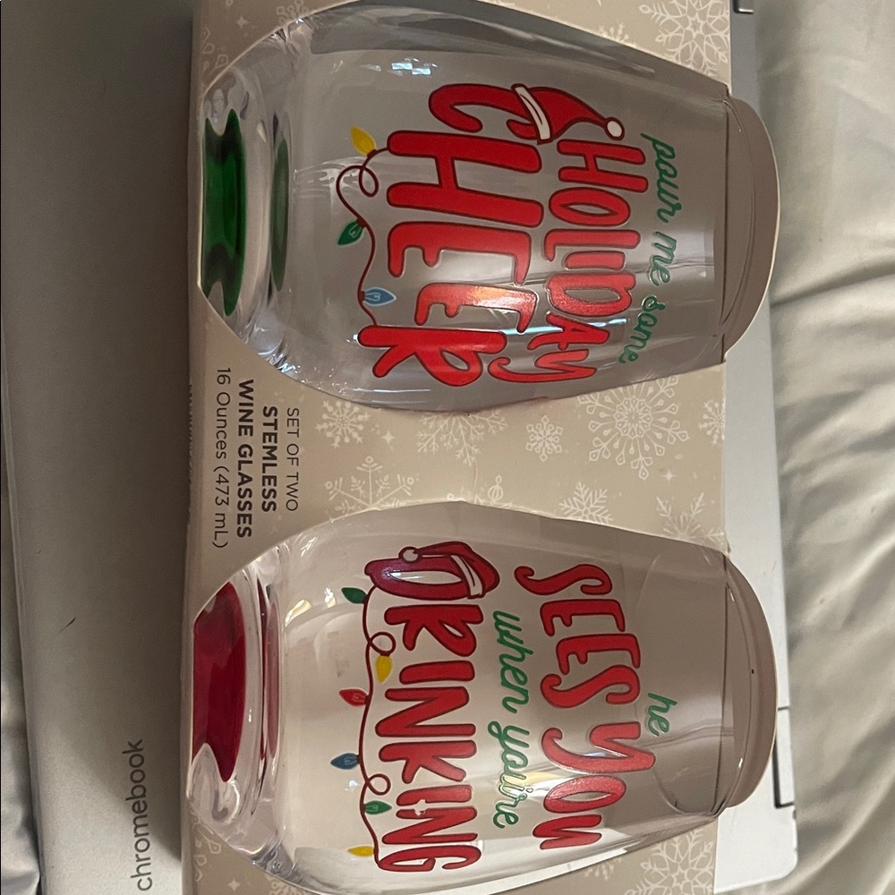 Holiday Cheer Stemless Wine Glasses Set